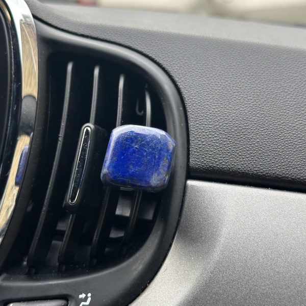 Lapis lazuli voor in de auto