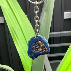 Kwarts geode (gecoat) titanium aura sleutelhanger #219