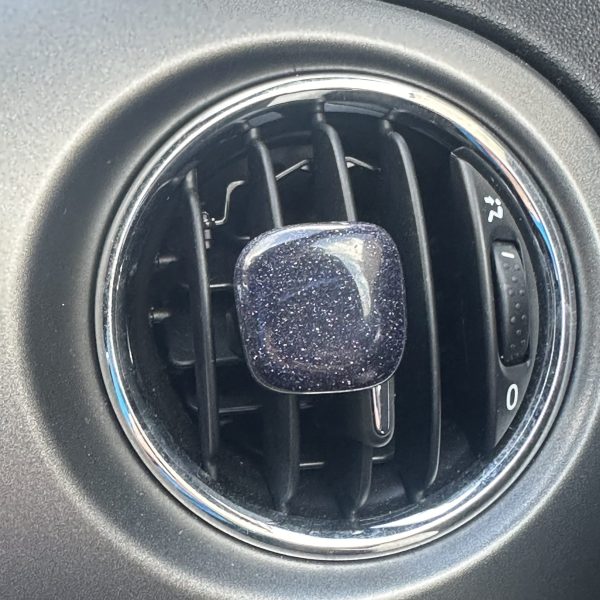 Goudsteen blauw voor in de auto (glitters)