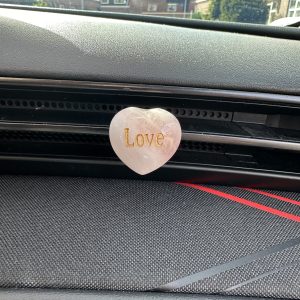 Rozenkwarts hart love edelsteen voor in de auto