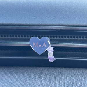 Hart met initialen en Amethist voor in de auto (zilver)