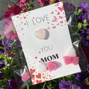 I love you mom kaartje  met rozenkwarts hart "Cadeautip"