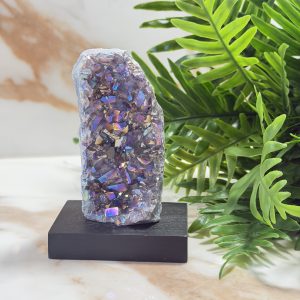 Angel aura "Amethist gecoat" op houten standaard #341